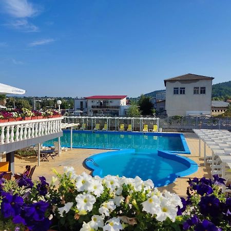 Hotel Elit Kirkovo  Bagian luar foto