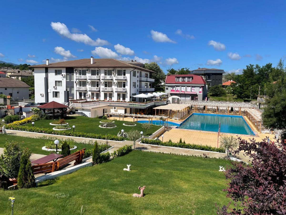 Hotel Elit Kirkovo  Bagian luar foto