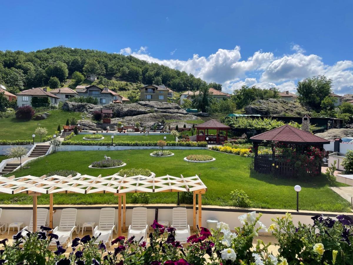 Hotel Elit Kirkovo  Bagian luar foto