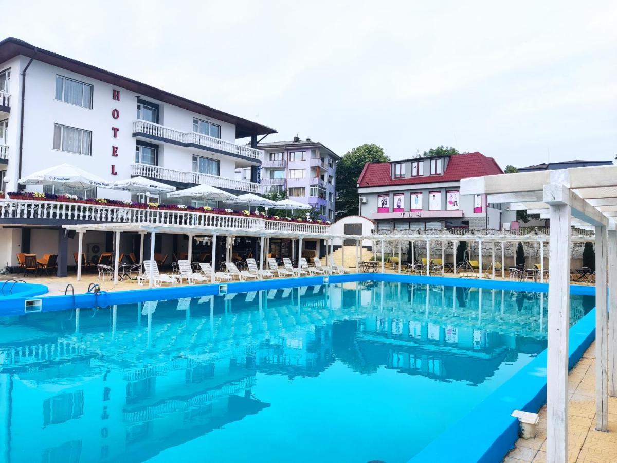 Hotel Elit Kirkovo  Bagian luar foto
