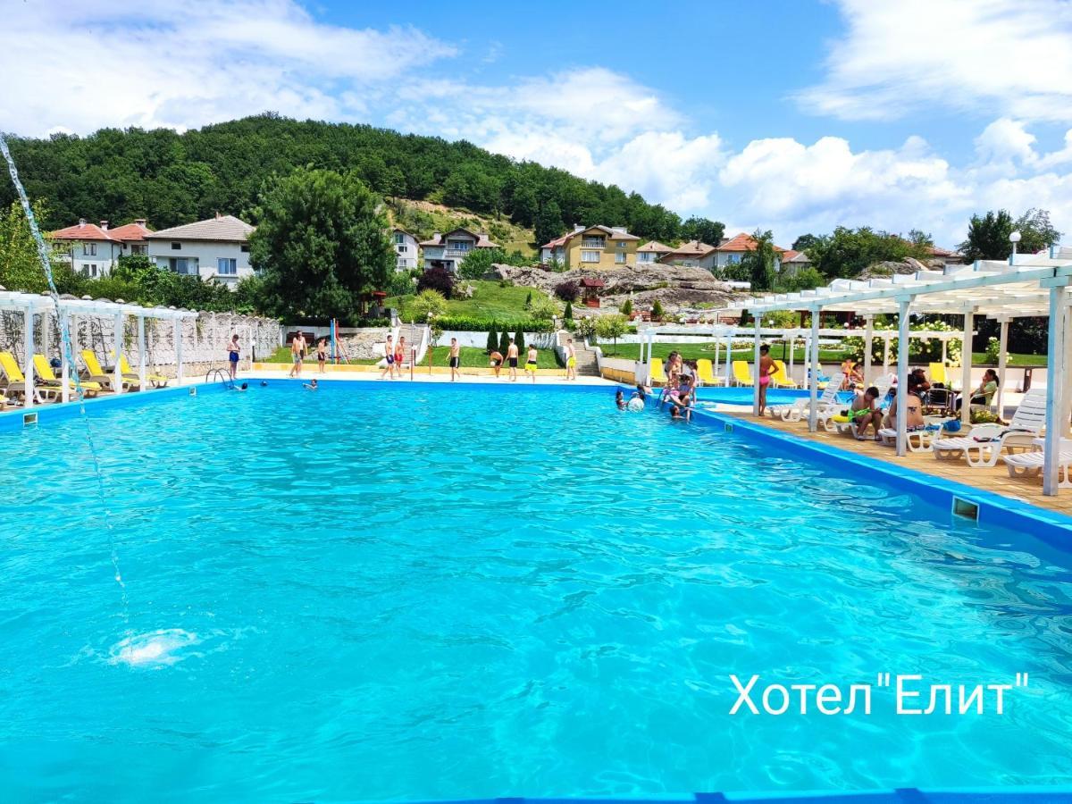 Hotel Elit Kirkovo  Bagian luar foto