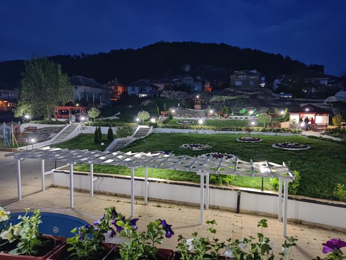 Hotel Elit Kirkovo  Bagian luar foto