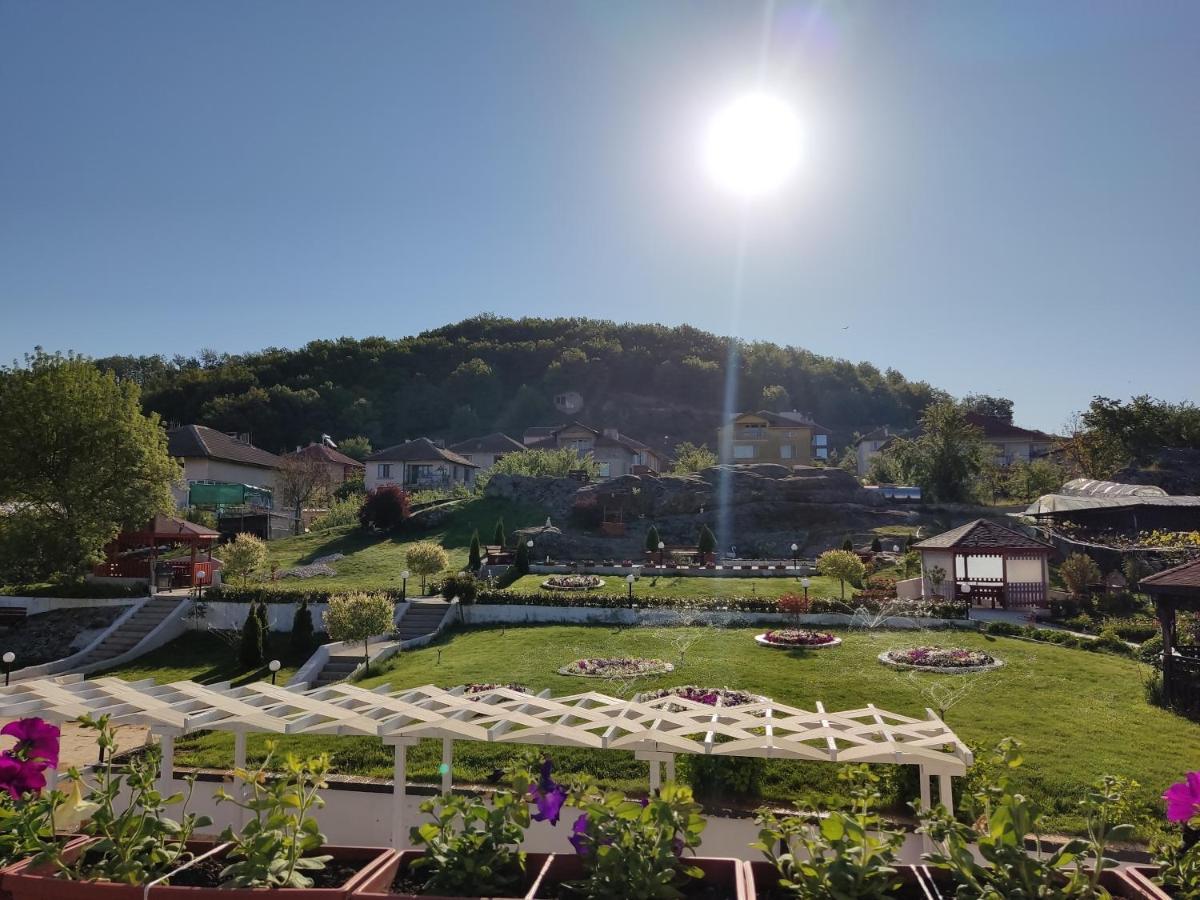Hotel Elit Kirkovo  Bagian luar foto