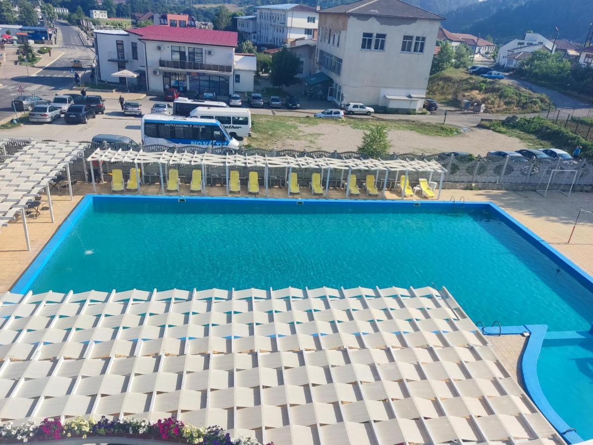 Hotel Elit Kirkovo  Bagian luar foto