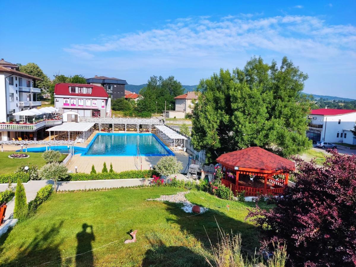 Hotel Elit Kirkovo  Bagian luar foto