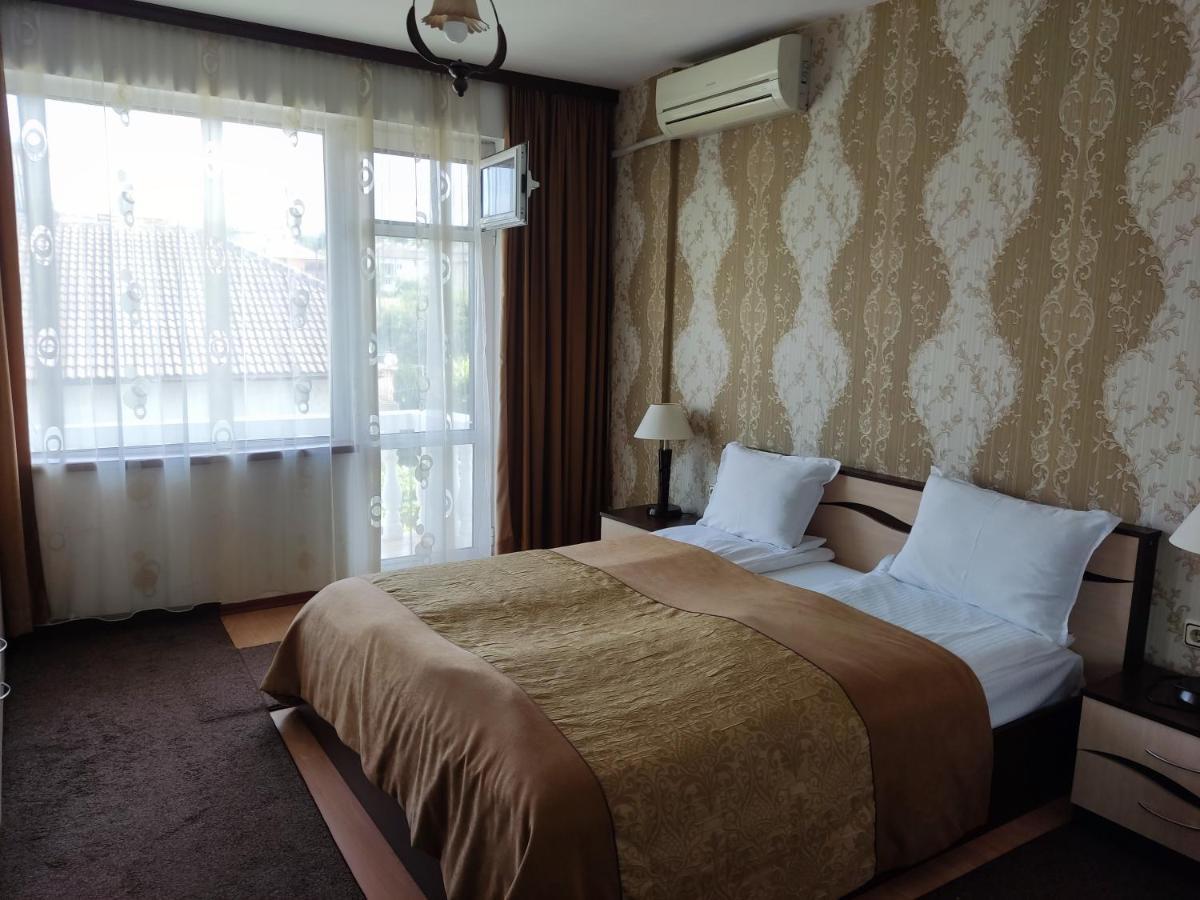 Hotel Elit Kirkovo  Bagian luar foto