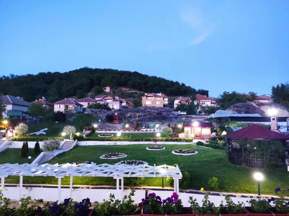 Hotel Elit Kirkovo  Bagian luar foto