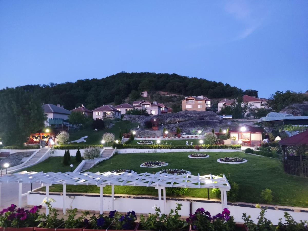 Hotel Elit Kirkovo  Bagian luar foto